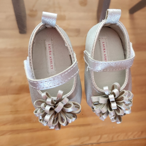 Silver baby dress shoes - Picture 2 of 3